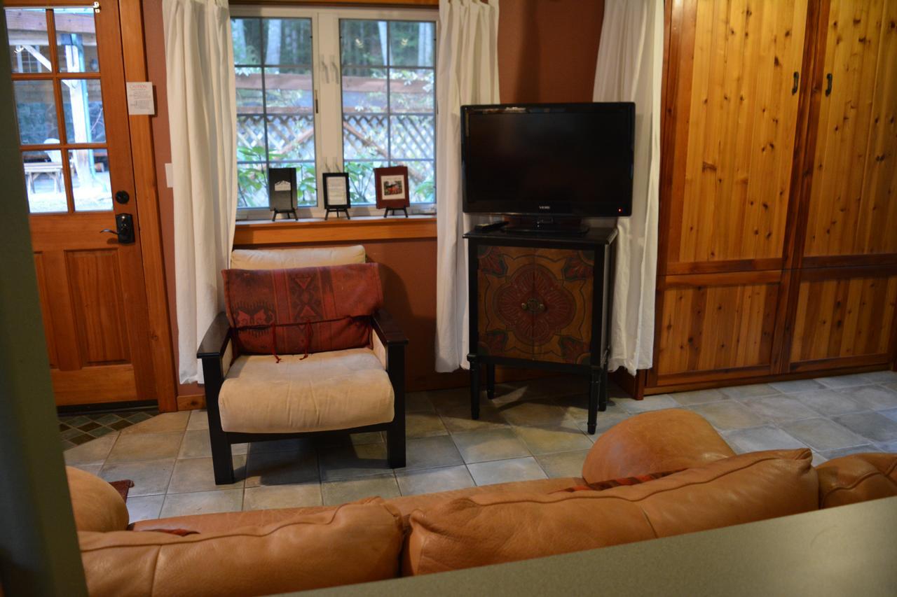 Copper Creek Inn Ashford Buitenkant foto